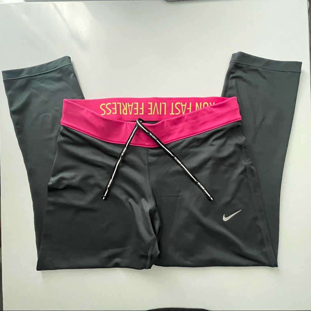 Nike Dri-Fit Run Fast Live Fearless Capri Legging
